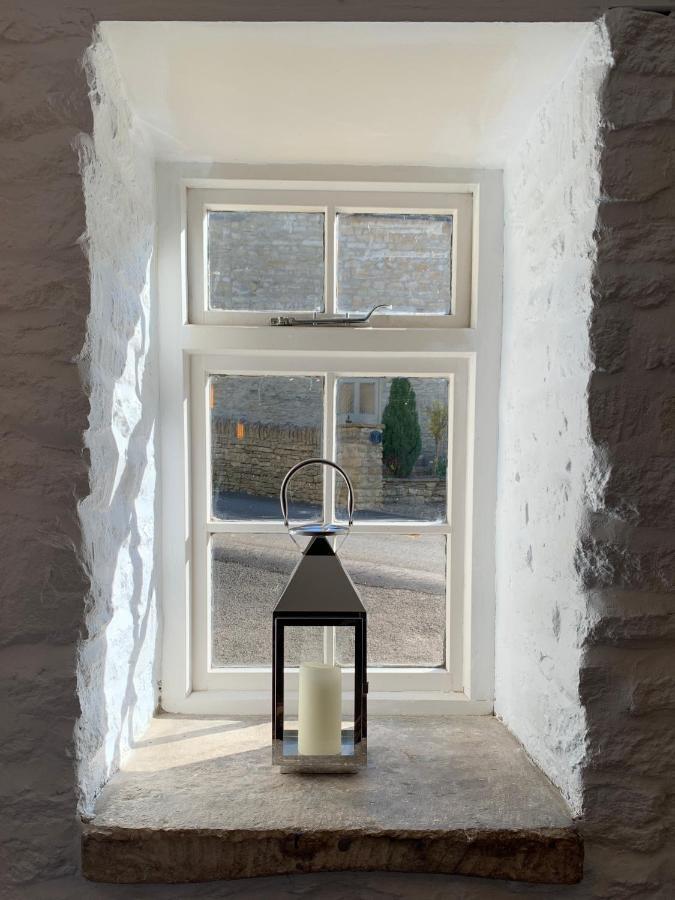 The Queen Matilda Country Rooms Avening Exteriör bild