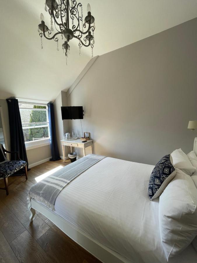 The Queen Matilda Country Rooms Avening Exteriör bild