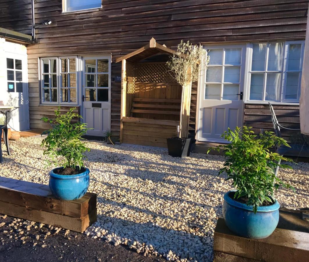 The Queen Matilda Country Rooms Avening Exteriör bild