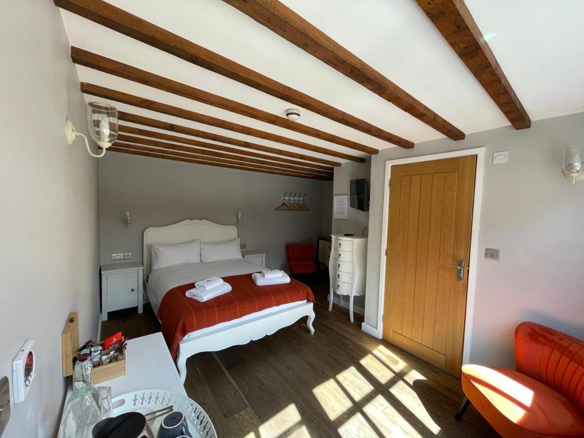 The Queen Matilda Country Rooms Avening Exteriör bild