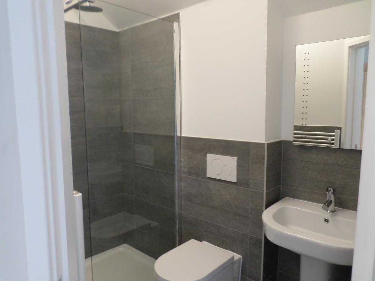 The Queen Matilda Country Rooms Avening Exteriör bild